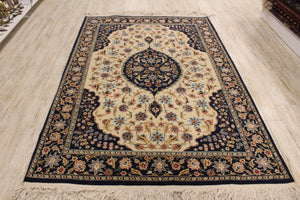 Hereke Rug with Madallion Design - Ali's Copper Shop