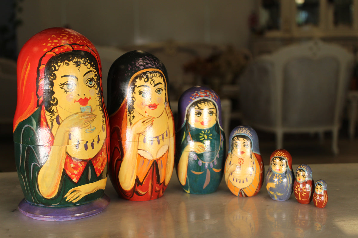 Traditional 7pcs. Wooden Matryoshka Doll