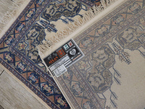 Oriental Madallion Design Wool Machinemade Rug 80x160 Cm