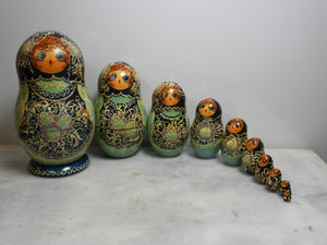 10 Pieces Green Signed Matryoshka Doll