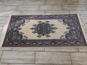 Oriental Madallion Design Wool Machinemade Rug 80x160 Cm