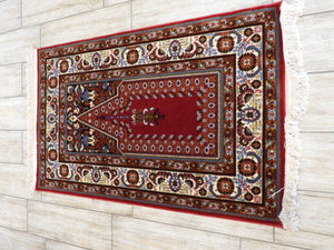 Red Turkish Oriental Machinemade Rug 80x125Cm