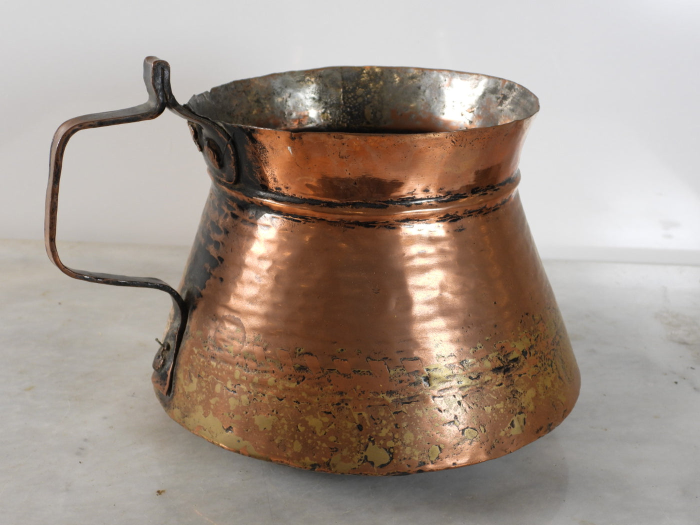 antique copper planter pots Old Copper Pot with Handle