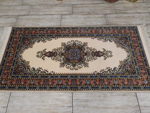 Turkish Oriental Medallion Design Area Rug