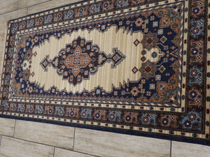 Traditional Wool Area Rug 80x160 Cm