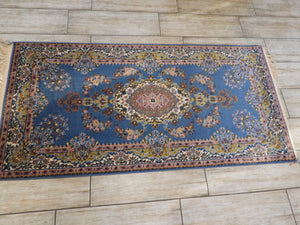 Traditional Blue Machinemade Rug