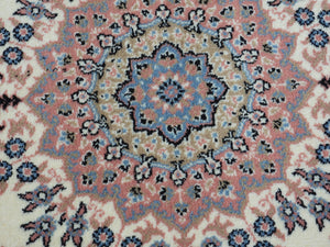 Traditional Madallion Design Wool Machinemade Rug 75x150 Cm