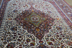 Turkish Machine Made Rug with Madallion Design - Ali's Copper Shop