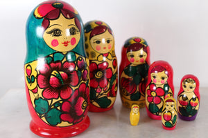 Vintage traditional 7 Pieces Matryoshka Doll