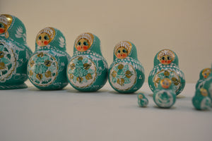 Vintage Green Signed Russian Matryoshka (10 pieces) - Ali's Copper Shop